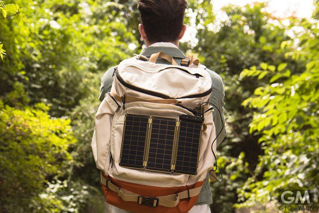 紙のように薄く紙幣のように小さい太陽光充電器「Solar Paper」