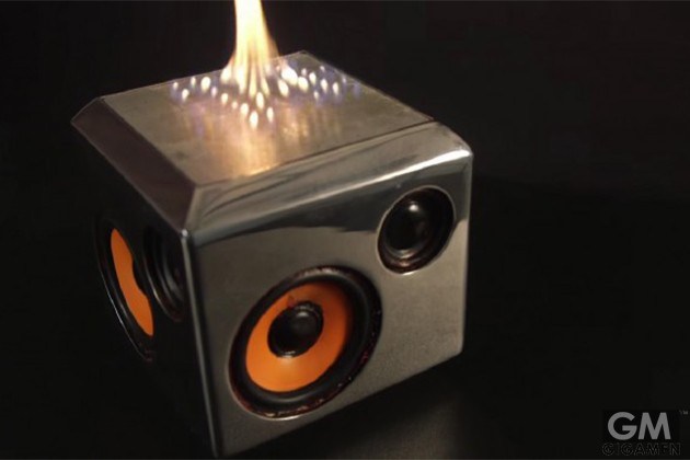 音楽に合わせて炎が揺らぐ、次世代型スピーカー『Sound Torch』