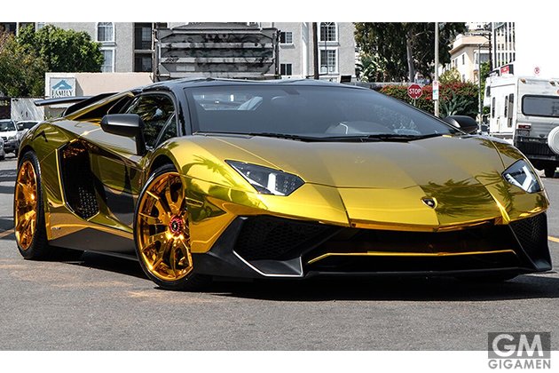 ゴールドラッピングが輝くクリス ブラウン氏のランボルギーニ アヴェンタドールsv ロードスター 登場 記事詳細 Infoseekニュース