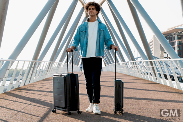 容量調節可能な”折りたためる”スーツケースに期待する人続出　オランダ