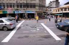 【タイ】南部クラビー県にシマウマの横断歩道が登場
