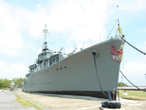 戦前に日本で製造された軍艦をじっくりと見学できる公園がある