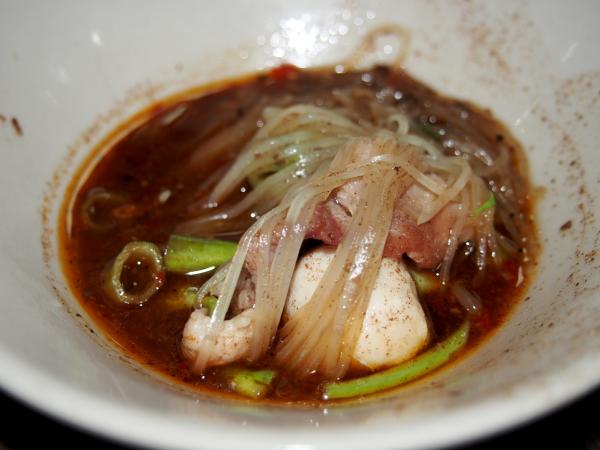 【タイ】タイの伝統的な麺類は船上ラーメン