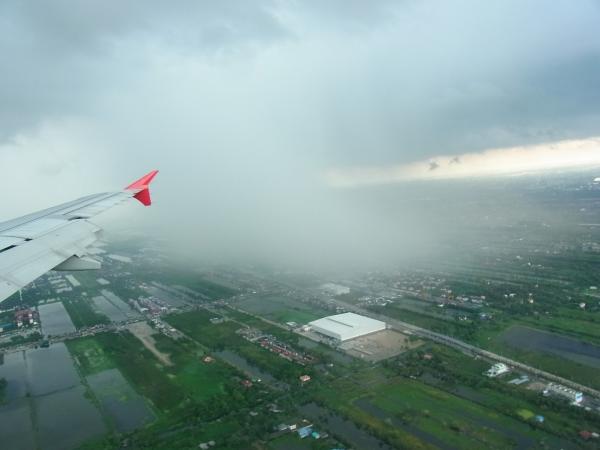 【タイ】雨季でしばしば発生する冠水、停電、ネットの遅れ