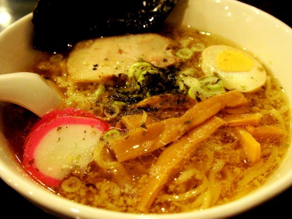 【タイ】スクムビット・エリアで深夜まで営業しているラーメン店「のじ屋」