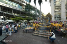 【タイ】バンコク爆破テロ死者22人、深南部の情勢とは無関係