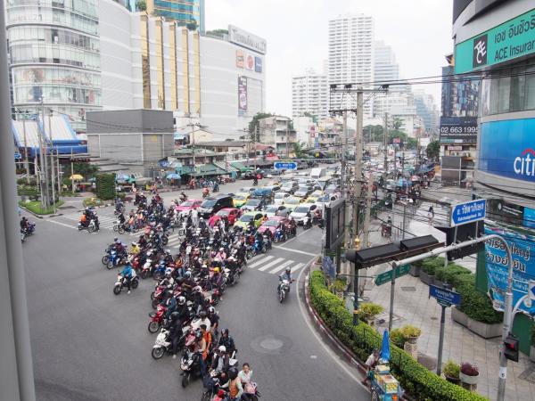 【タイ】10月はバンコクの渋滞が少しだけ緩和される