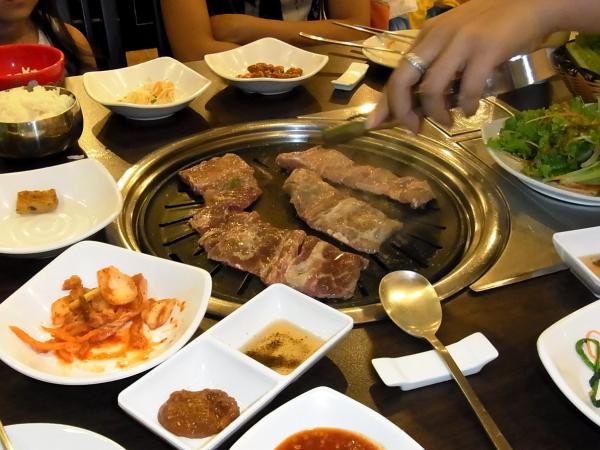 【タイ】韓国料理も多いバンコクの飲食街