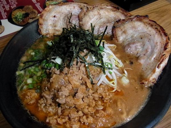 【タイ】ラーメン激戦区では魅力がないと生き残れない!?　