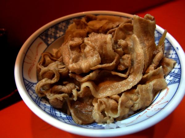 【タイ】牛丼店も増えているバンコクの和食店シーン