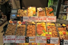 【タイ】JR新大阪駅の、弁当カラフル食品サンプルー驚きと感動