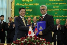 カンボジアの「日本橋」修復と地雷除去を支援ーJICAカンボジア事務所