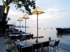 【タイ】パタヤの隅っこにある、タイ人に大人気のシーフードレストラン