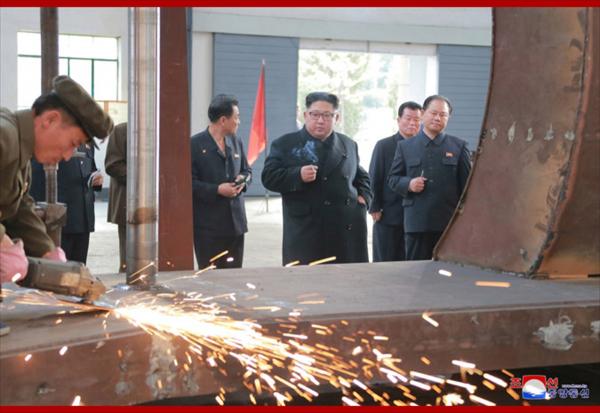 金正恩氏「自動車産業を世界的水準に引き上げたい」ー北朝鮮