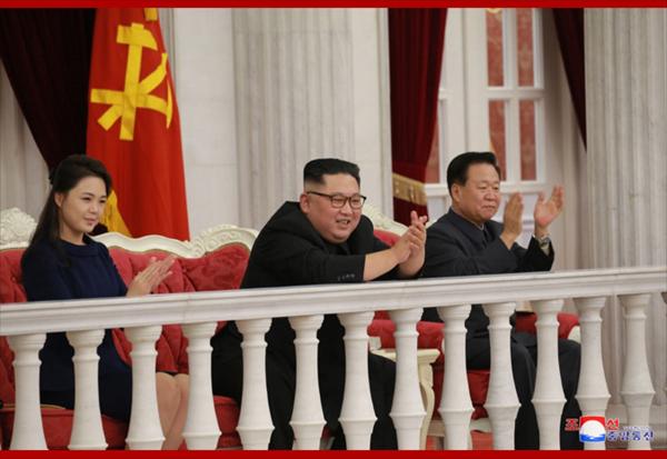 金正恩委員長、朝鮮人民軍部隊長と祝賀公演を鑑賞ー朝鮮中央通信