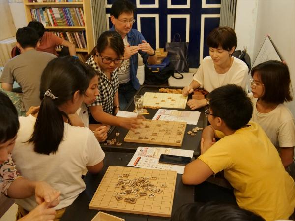 将棋連盟のミャンマー支部発足へ、高田7段が聴力障がい者らに教える