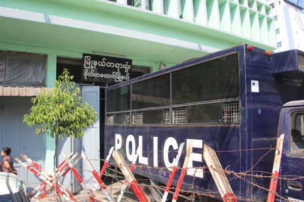 【ミャンマー】伝統ラップ劇団員の一部被告に異例の無罪　国軍側告訴退ける　有罪の団員は合計3年の懲役