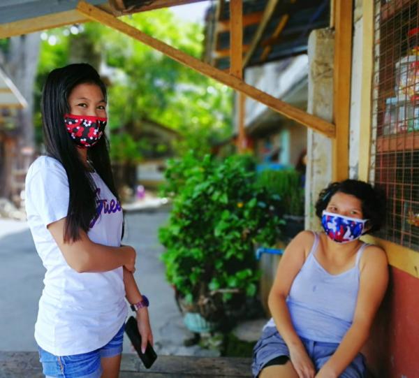 フィリピン「マスク美人の布製マスク40ペソ(約90円)」新型コロナ感染防止