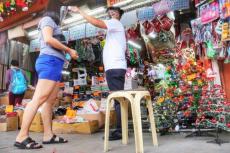 「クリスマスの飾りつけ販売スタート」フィリピン・セブ