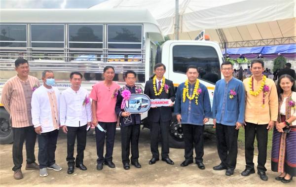 【タイ】プレー県ワンチン郡サローイ地区行政機構に送迎用トラックバスを支援ー在チェンマイ日本総領事館