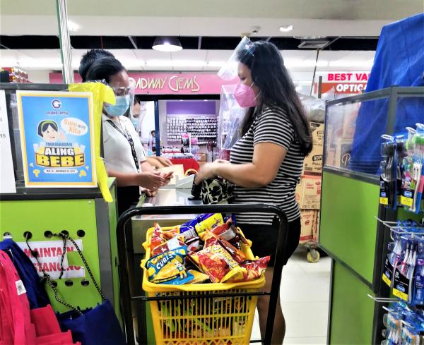 【フィリピン・セブ】新型コロナで経済危機強まる、食料品売り場も閑散