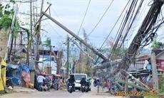 【フィリピン台風22号被災】マクタン島ラプラプ市、一部地域で電力が復旧