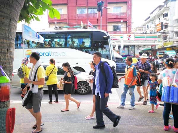 【タイ】中国人違法ガイドの横行で、タイ人ガイドらが政府に対応を要請