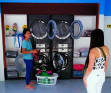 LGの業務用洗濯機と乾燥機を使用する洗濯屋さん、フィリピンで大人気！