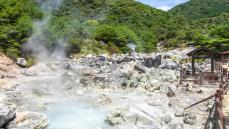 日本が誇る「秘湯中の秘湯」…温泉博士が絶賛する〈富山〉〈石川〉の“源泉かけ流し”6選