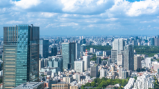 「東京都港区」をおさえた〈2年連続〉の1位は、海が見えるあの街！…首都圏で〈幸福度が高い街〉ランキング