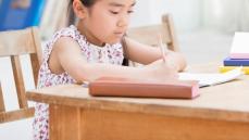 クラスにいる勉強が苦手な子の「筆箱の中身」【現役小学校教諭が解説】