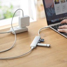 新型MacBookにポートを増設！USB Type-Cハブが便利です