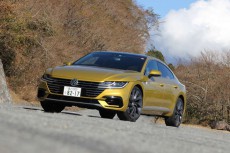 【VW アルテオン試乗】強力なライバルを超えた!?“使える”のに走りもいい新感覚セダン