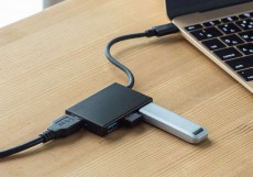 USB Type-Cハブを持ち歩くなら小さい方がいい！