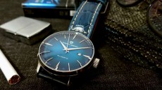 中国のモンスター級買い物イベントで青い機械式腕時計を買ってみた！
