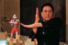 スーツアクターも絶賛！海洋堂ウルトラマンフィギュアの“スペシウム光線”ポージング【ニッポンの精密キャラホビー】