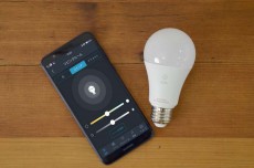 LED電球はスマホで操作！Wi-Fiは不要ですよ