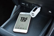 車内でスマホの音楽を手軽に楽しめるFMトランスミッター4選【車内スマホ快適化計画】