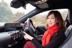 吉田由美の眼☆メルセデス対BMWの激戦！車載“AIスピーカー”はどちらが使える？