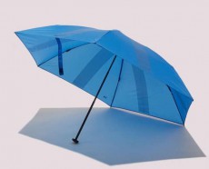 軽くて強い！釣り竿の技術から誕生した傘はカバンに入れておくのに最適です