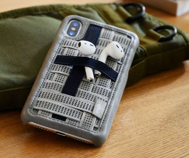 完全ワイヤレスを外したらiPhoneの裏側に挟んでおこう！｜Infoseekニュース