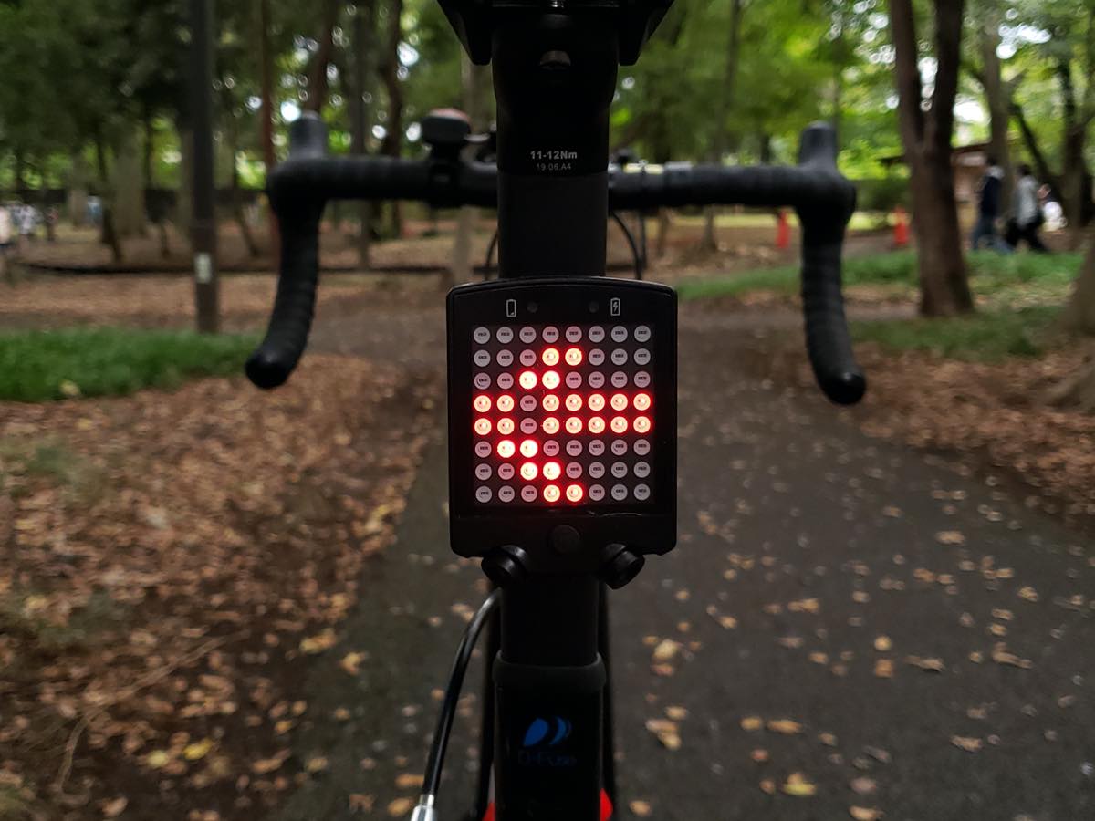 永遠の定番 自転車用USB充電式LEDテールライトテールランプリアライトリヤライト002