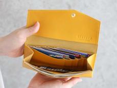 1万円札＋αで作ったら長財布もスマホぐらいのコンパクトサイズに！
