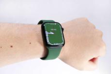 「Apple Watch Series 7」先行レビュー！画面が大きくなり充電速度がアップ！