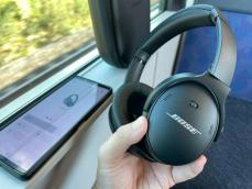 本家本元のノイキャンはやっぱり優秀！音質もグッと進化したBOSE「QuietComfort 45」