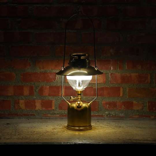 ずっと使い続けたくなる真鍮製の灯油ランタンで特別な一夜を｜Infoseek
