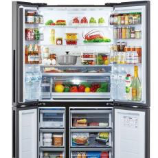 ラップなしで野菜保存に大型冷凍室も！最新薄型冷蔵庫でおうちごはんを充実させよう