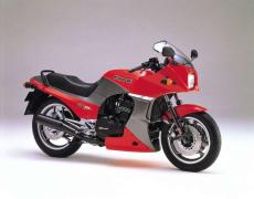 出会いは『トップガン』!? カワサキ“ニンジャ”のルーツ「GPZ900R