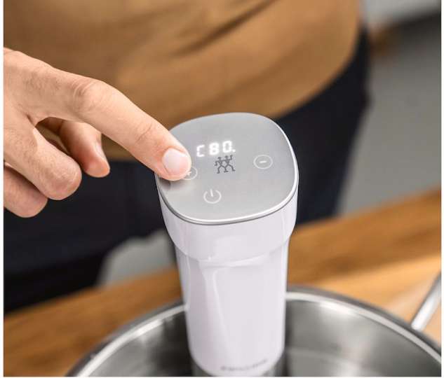 食材を絶妙な温度で加熱できるZWILLINGの低温調理器ならプロの味も夢