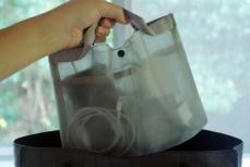 いろいろ使える便利な無印良品「バッグインバッグ」はガジェットポーチにぴったりでした！